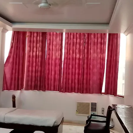 Hotel Z Zion Plus Suite Near Igi Airport